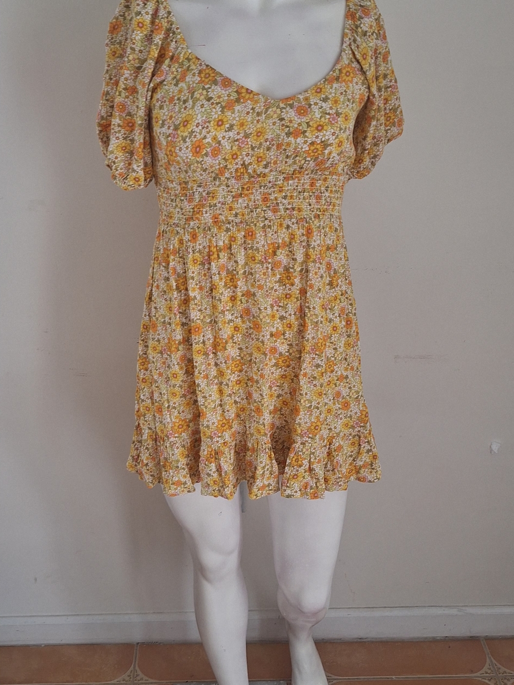 Billabong Lovely Yellow Floral Mini Dress with Orange Accents Sz S 100% Viscose